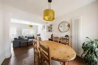 16 Blenheim Road, photo 2