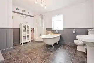 16 Bridgen Road, photo 4