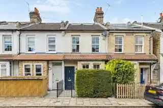 16 Brook Road, photo 3