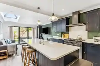 16 Brook Road, photo 4