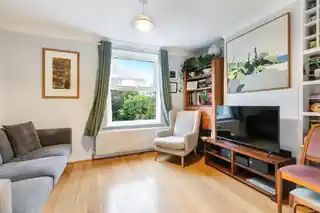 16 Buckland Walk, photo 2