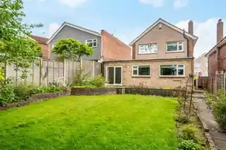 16 Chalet Close, photo 4
