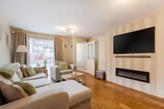 16 Chaucer Road, photo 2