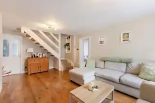 16 Chaucer Road, photo 3
