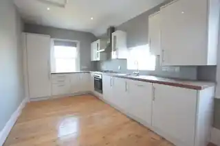 16 Chester Close, photo 2