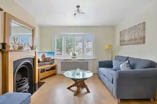 16 Chipperfield Close, photo 2