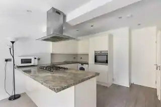 16 Darley Gardens, photo 3