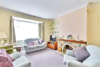 16 Dennis Gardens, photo 2