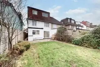 16 Elm Close, photo 3