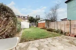 16 Elm Close, photo 2