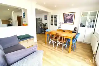 16 Esdaile Gardens, photo 4