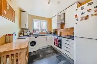 16 Evelyn Denington Road, photo 4
