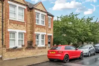 16 Field Lane, photo 4
