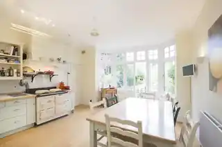 16 Geneva Road, photo 2