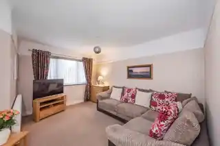 16 Harding Road, photo 2