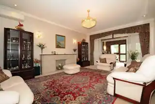 16 Haslemere Gardens, photo 3