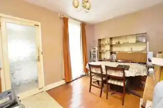 16 Helena Road, photo 3
