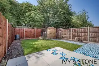 16 Hennessey Mews, photo 4