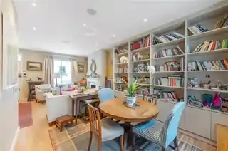 16 Hillgate Place, photo 3