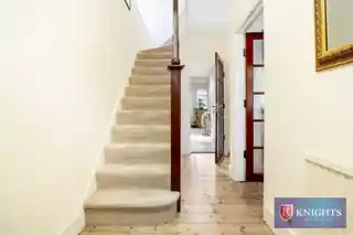 16 Hinton Road, photo 2
