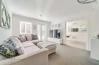 16 Jasmine Road, photo 2