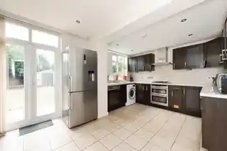 16 Jubilee Avenue, photo 2