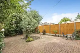 16 Kensington Close, photo 2