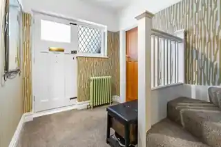 16 Kings Avenue, photo 2