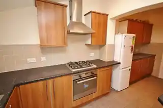16 Kitchener Road, photo 3