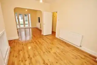 16 Kitchener Road, photo 2