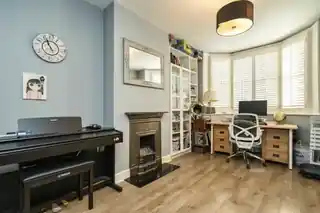 16 Knowle Road, photo 3
