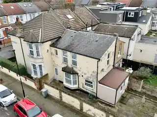 16 Lawrence Road, photo 2