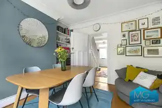 16 Milton Avenue, photo 3
