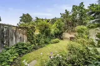 16 Mornington Walk, photo 4