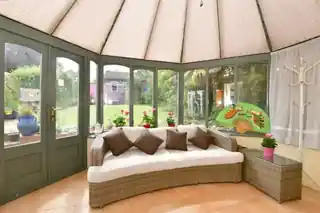16 Newlands Road, photo 4