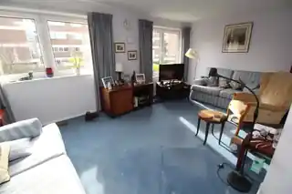 16 Oxford Gardens, photo 3