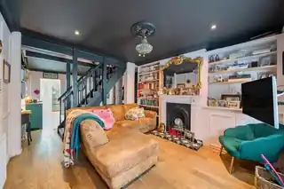 16 Palmerston Road, photo 2
