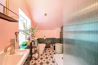 16 Palmerston Road, photo 3