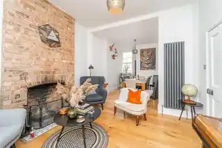 16 Rathcoole Gardens, photo 2