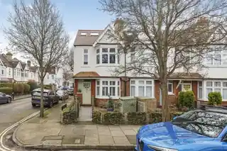 16 Rosslyn Avenue, photo 2