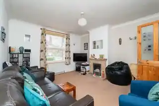 16 Shap Crescent, photo 2