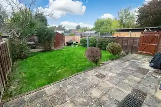 16 Shap Crescent, photo 3