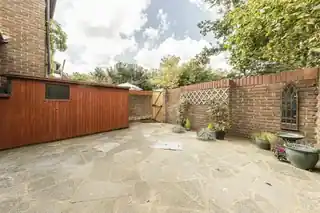 16 Sparrow Close, photo 4