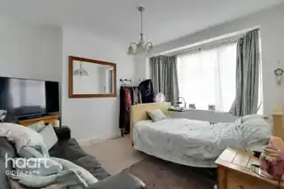 16 Stanley Avenue, photo 4