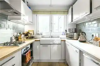 16 Templeton Close, photo 4