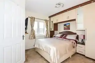 16 Thomas Drive, photo 3