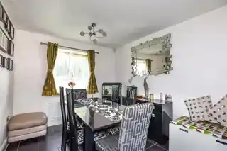 16 Thomas Drive, photo 4