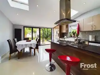 16 Vernon Road, photo 4