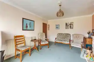 16 Worcester Avenue, photo 3