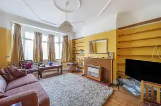 160 Doyle Gardens, photo 3